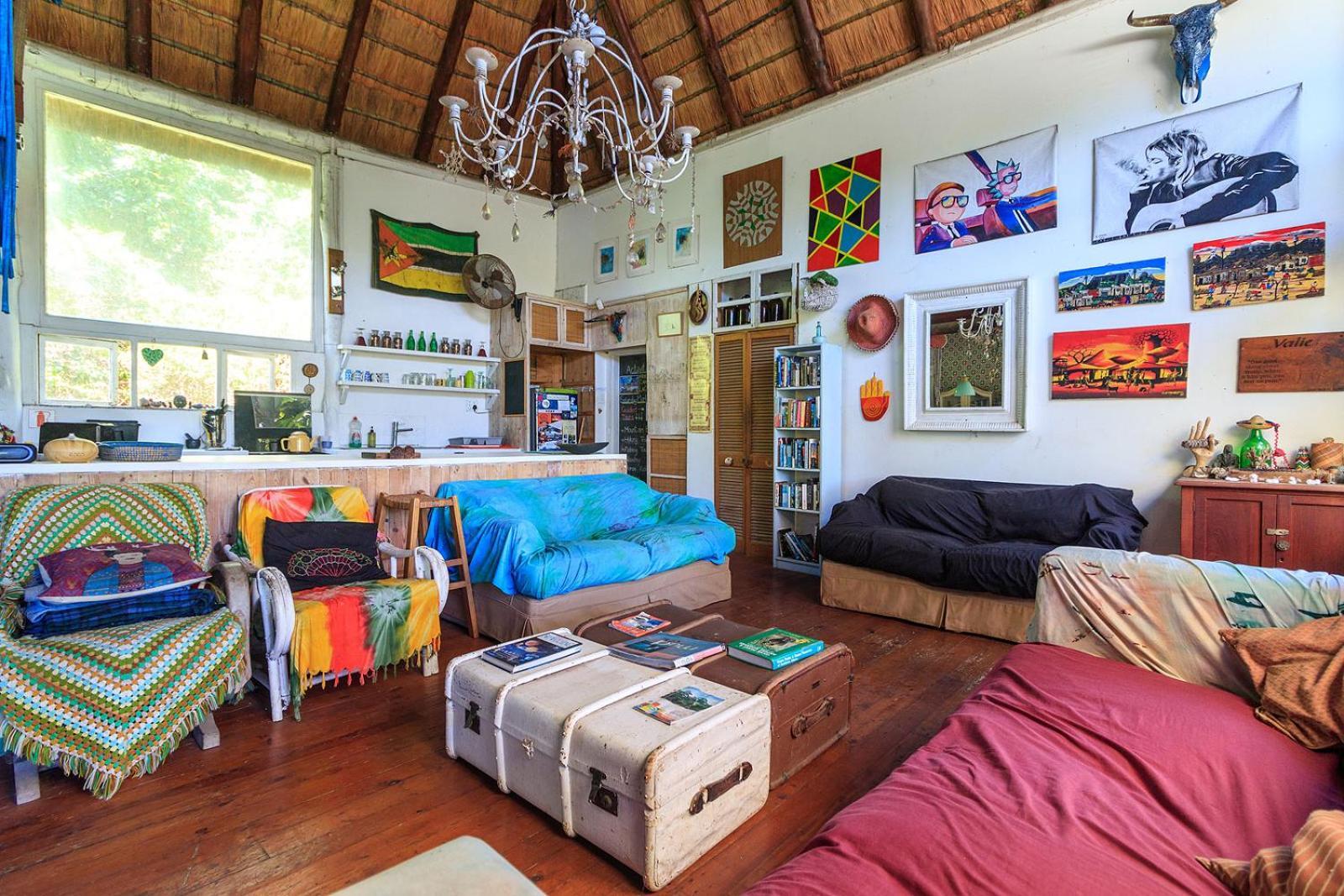 In The Green Backpackers Morgan's Bay Exterior photo